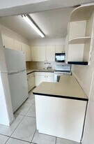 3640 NW 9th St in Miami, FL - Building Photo