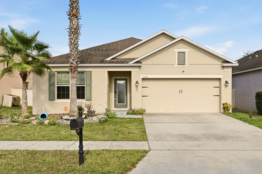 1497 Pine Marsh Loop in St. Cloud, FL - Foto de edificio