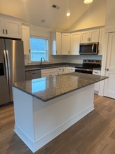 213 W Palmetto St in Kill Devil Hills, NC - Foto de edificio - Building Photo