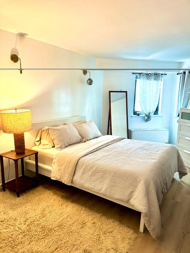 725 Miller Ave in Freeport, NY - Building Photo - Building Photo