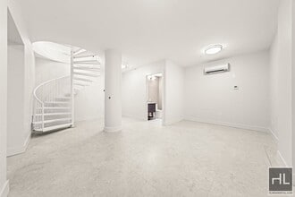 BRUCKNER BOULEVARD in Bronx, NY - Building Photo - Building Photo