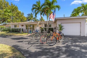 1116 SE 13th Ct in Deerfield Beach, FL - Building Photo - Building Photo