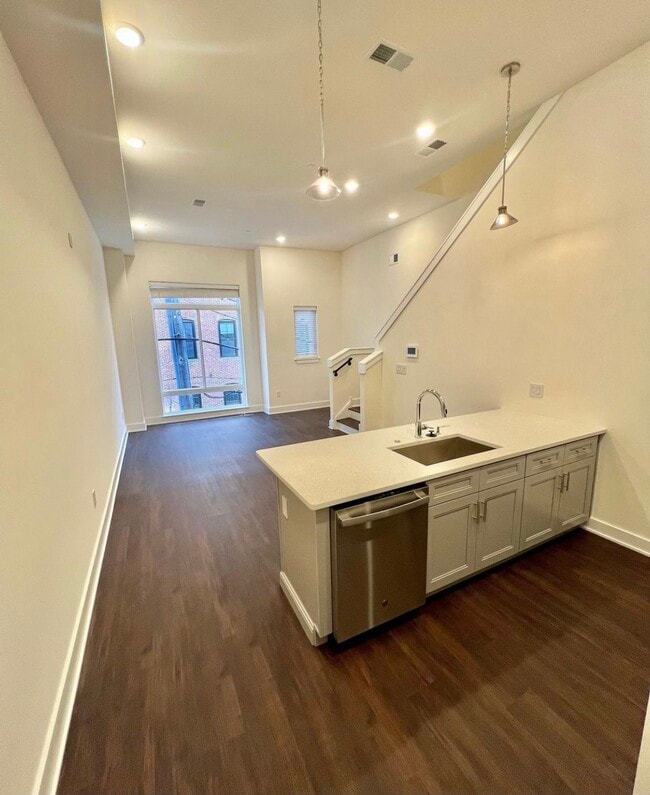 1115 N American St, Unit F4