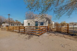 1717 Gonzales Rd SW in Albuquerque, NM - Building Photo - Building Photo