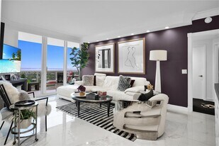 4775 Collins Ave in Miami Beach, FL - Building Photo