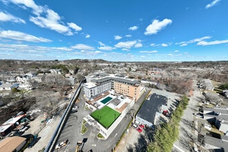 Sanctuary Winchester North in Winchester, MA - Foto de edificio - Building Photo