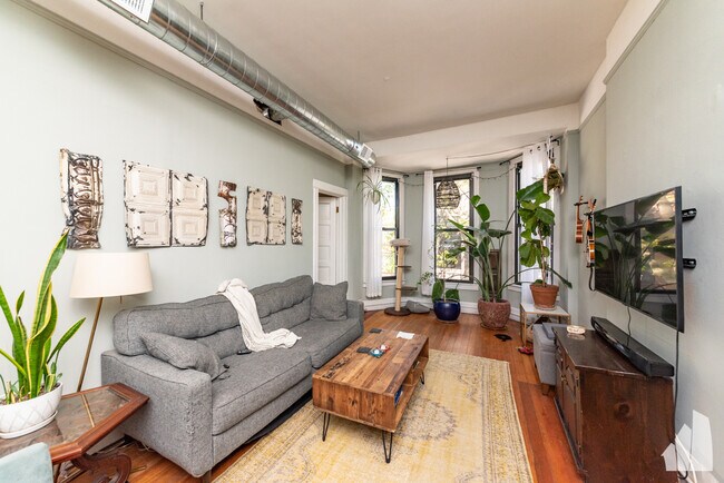 3336 N Sheffield Ave in Chicago, IL - Building Photo - Building Photo