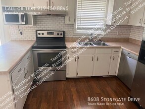 8608 Stonegate Dr in Raleigh, NC - Building Photo - Building Photo