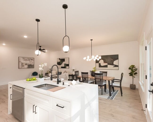 3389 Thurgood Ct in Snellville, GA - Foto de edificio - Building Photo