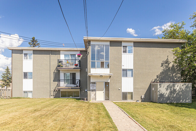 Westside Place in Edmonton, AB - Building Photo - Building Photo