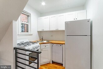 1516 Addison St in Philadelphia, PA - Building Photo - Building Photo