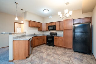 Healing Stone Court Apartments in Normal, IL - Building Photo - Interior Photo
