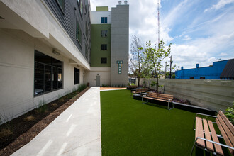 Museum Reach Lofts in San Antonio, TX - Building Photo - Building Photo