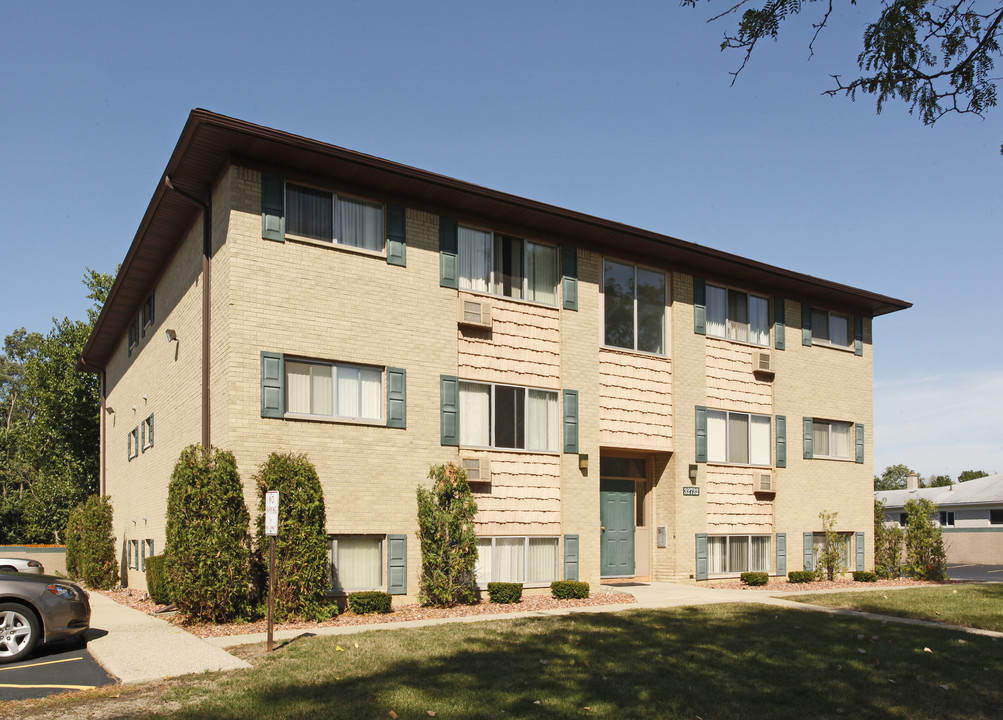 The Village Apartments in Garden City, MI - Building Photo