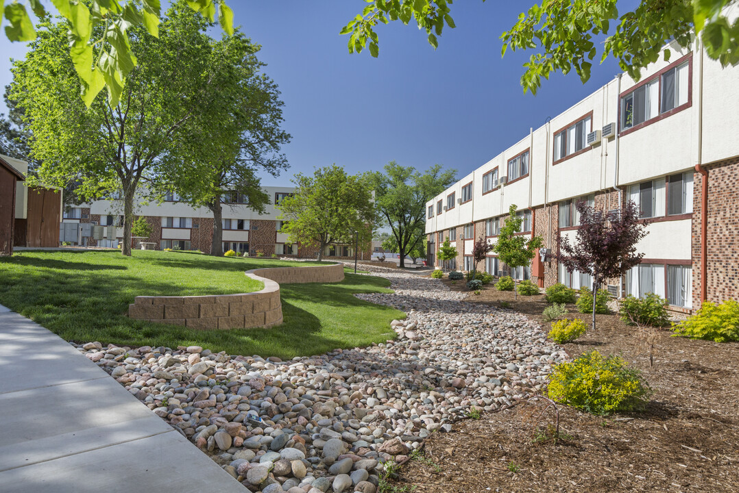 Skyview in Pueblo, CO - Building Photo