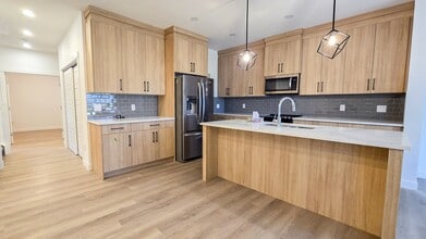 159 Sandpiper Bend in Chestermere, AB - Building Photo - Building Photo