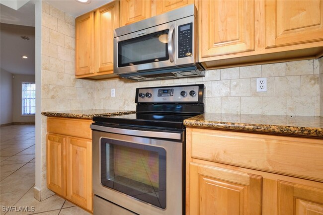 property at 2614 SE 12th Pl