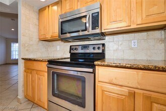 2614 SE 12th Pl in Cape Coral, FL - Building Photo - Building Photo
