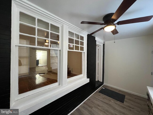 254 W Sheldon St