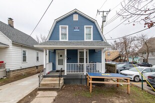 121 Hill St in Ann Arbor, MI - Building Photo