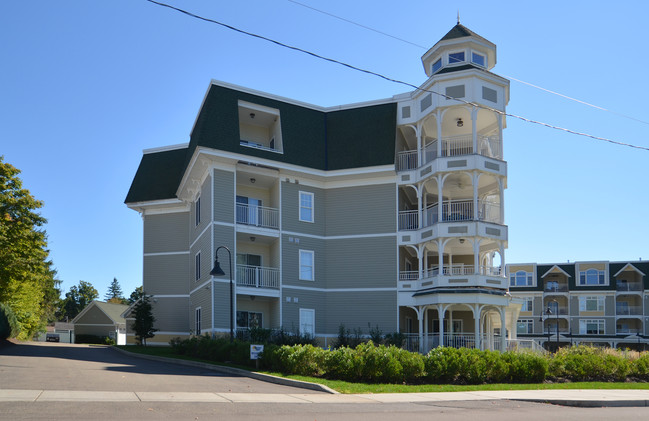 Bemus Bay Condominiums in Bemus Point, NY - Building Photo - Building Photo