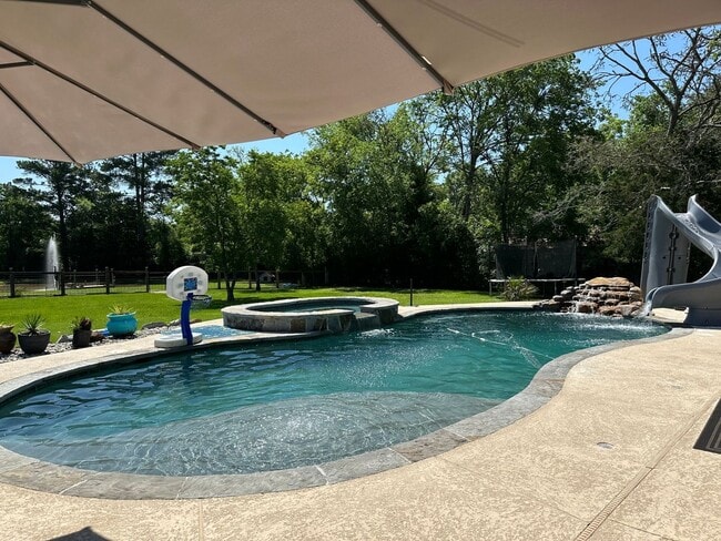 885 Box Car Rd in Lufkin, TX - Building Photo - Building Photo