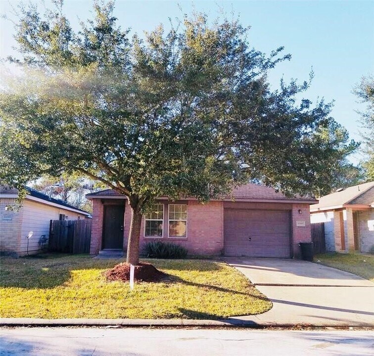 13207 Gatton Park Dr in Houston, TX - Building Photo