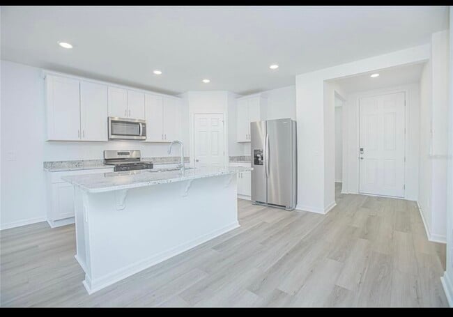 2955 Sunstar Dr in St. Cloud, FL - Building Photo - Building Photo