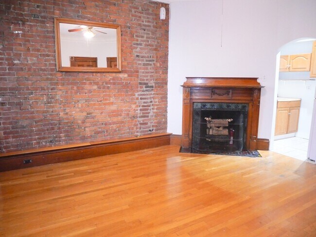 property at 257 W Newton St