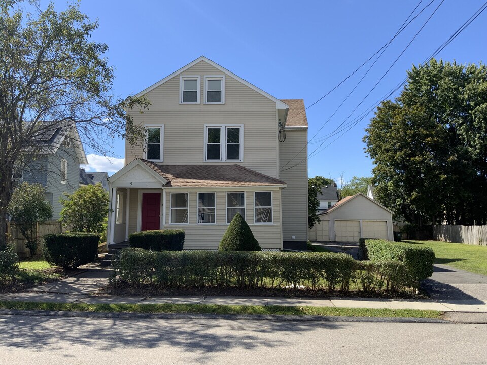 11 Sherman Ave in East Hartford, CT - Building Photo