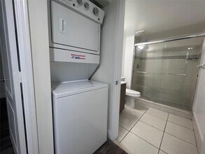 18335 NW 68th Ave, Unit 255-622 in Hialeah, FL - Building Photo - Building Photo