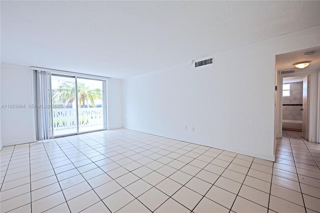 4142 N Jefferson Ave in Miami Beach, FL - Building Photo - Building Photo