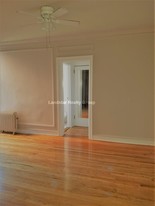 1321 W Estes Ave in Chicago, IL - Building Photo