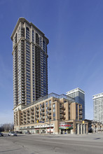 385 Princess Royal Dr in Mississauga, ON - Building Photo - Building Photo