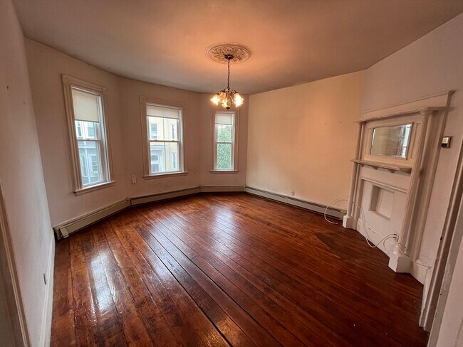 403 E 7th St in Boston, MA - Building Photo - Building Photo