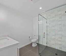 10914 Columbus Ave, Unit 1 in Mission Hills, CA - Foto de edificio - Building Photo