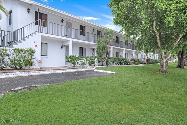 property at 815 Victoria Dr