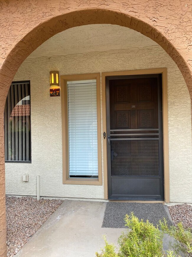 16510 E Palisades Blvd-Unit -1 in Fountain Hills, AZ - Foto de edificio - Building Photo
