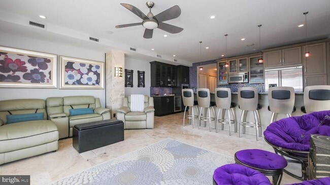 9220 Atlantic Ave, Unit 203 in Margate City, NJ - Building Photo - Building Photo