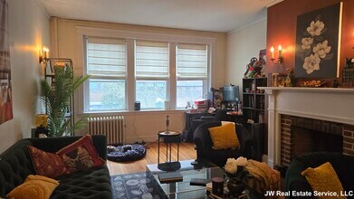 1986 Commonwealth Ave, Unit 4 in Boston, MA - Building Photo - Building Photo