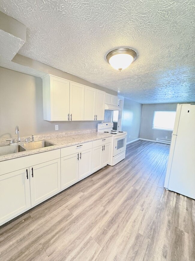 property at 705 S Courtland Ave