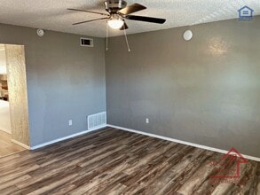 2111 NW Lindy Ave in Lawton, OK - Foto de edificio - Building Photo