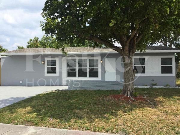 property at 2530 NE 9th Ave