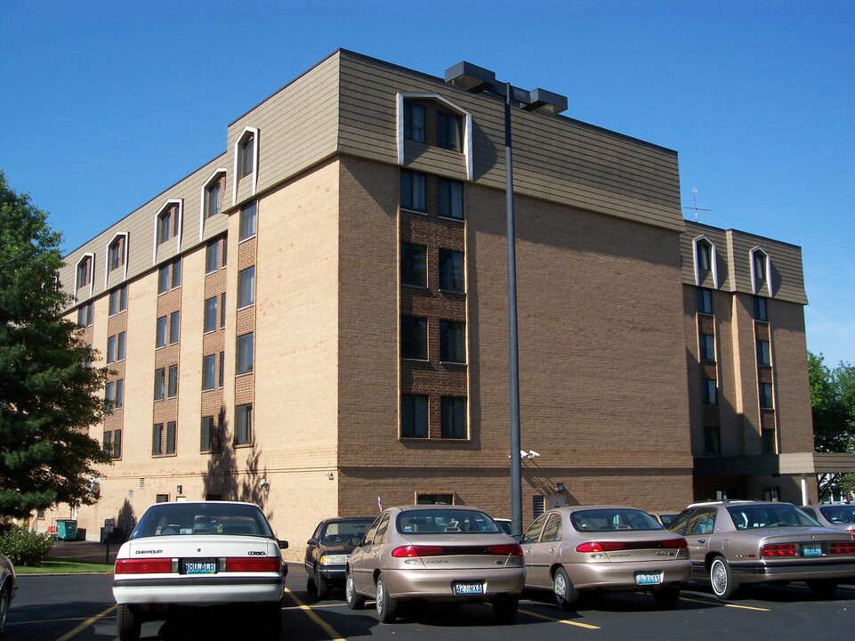 Kirkwood House in Kirkwood, MO - Building Photo