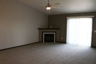 3616 S Outfield Cir in Sioux Falls, SD - Building Photo - Building Photo