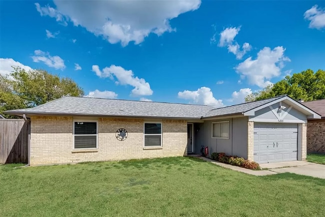 property at 5408 Queen Ct