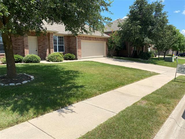 612 Sage Brush Dr in Weatherford, TX - Building Photo - Building Photo