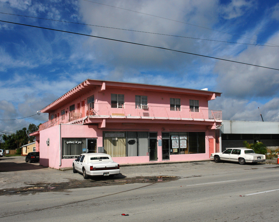 420-424 Dixie Hwy in Hollywood, FL - Building Photo