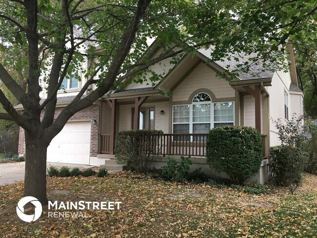 320 NE Golden Gate Ct in Blue Springs, MO - Building Photo - Building Photo