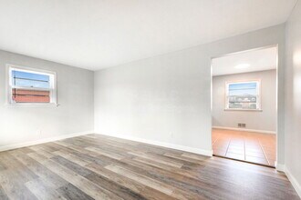 4341 Charlotte Ann Dr in Louisville, KY - Building Photo - Building Photo